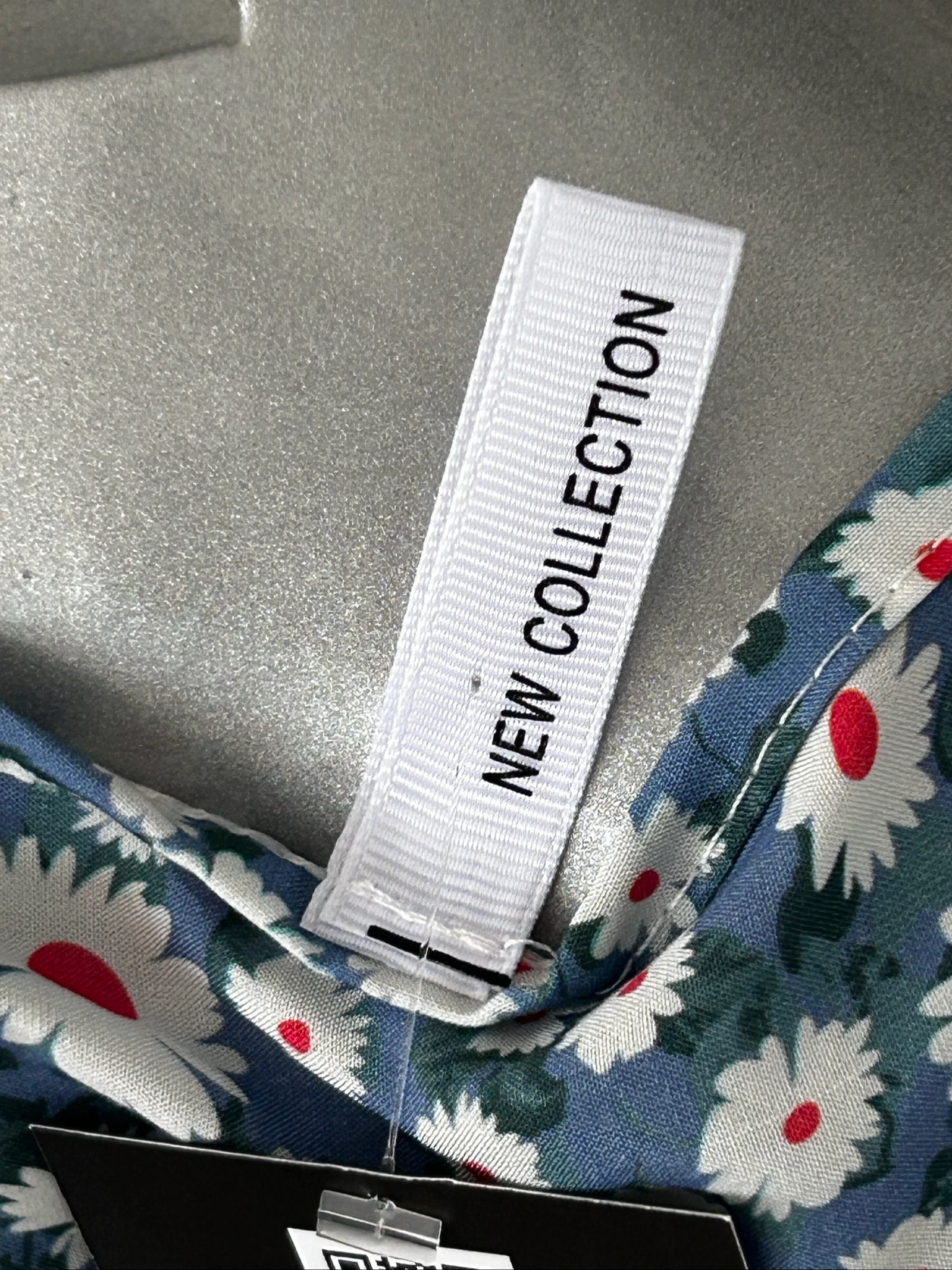New daisy floral dress with tag – One size S/M – Wrap style – photo 9